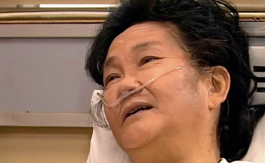 一路走好!香港知名演員舉行設靈儀式,撞上颱風天氣遺體提前火化,古天樂張柏芝等眾星含淚送花牌