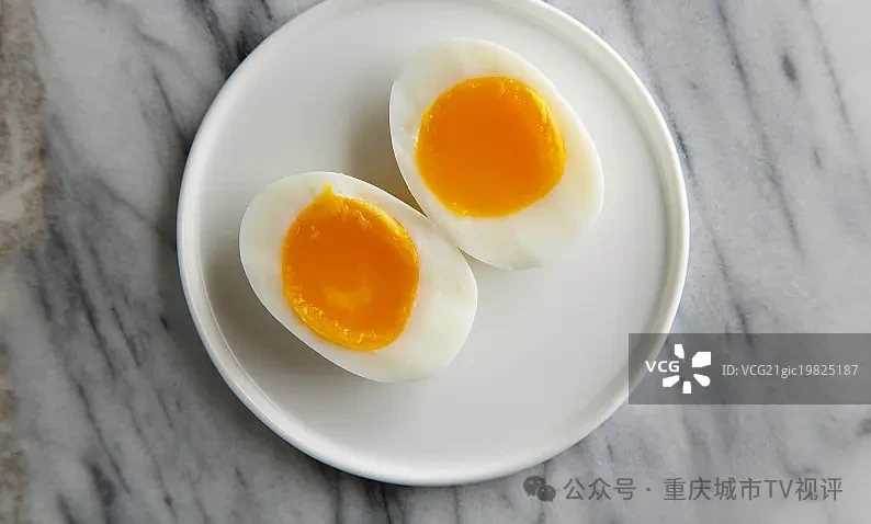 「膽固醇冠軍」被發現！千萬不要再吃了，含量是肥肉的24倍，很多人天天在吃