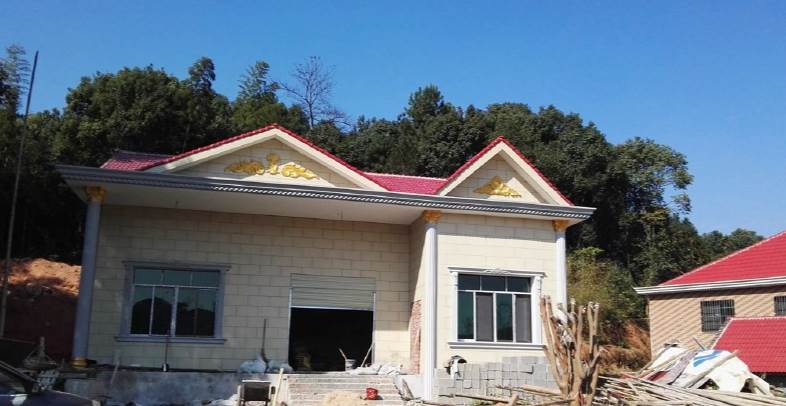 父母給四兄弟蓋房,老二的「最小」始終不服氣,直到父親翻出「一張舊圖紙」後有人都沉默了
