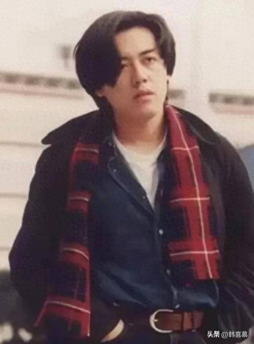 58歲台灣男歌手近況曝光！變白髮駝背翁，妻子已「交代後事」生病四月狀態堪憂