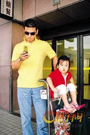 50億遺產恐無緣?梧桐妹爺爺設「三道坎」,35歲不達標即捐出,網嘆:姜還是老的辣!