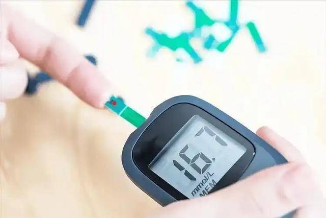 醫生提醒：身體2個部位瘙癢，或是糖尿病信號，別以為是皮膚病！