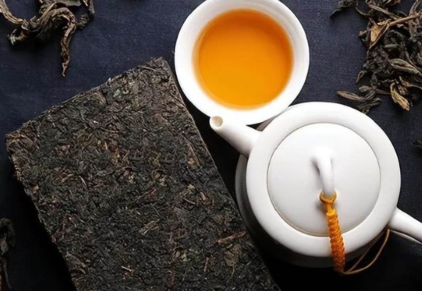 68歲男喉嚨不舒服！以為是咽炎「確診時卻是晚期」　醫生提醒：不要每天都喝「這種飲料了」