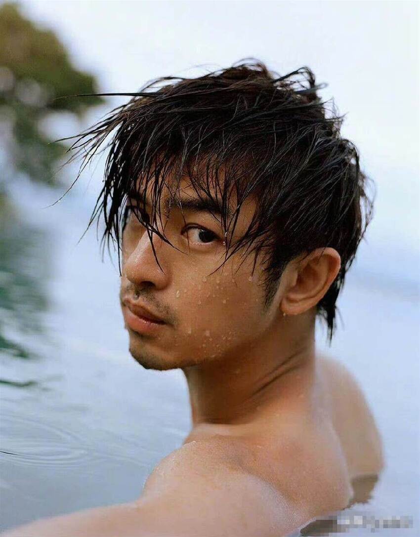 林志穎「暫停巔峰」去當兵，獲得「總統獎」嘉許，他們砸錢買病歷：格局差在哪？