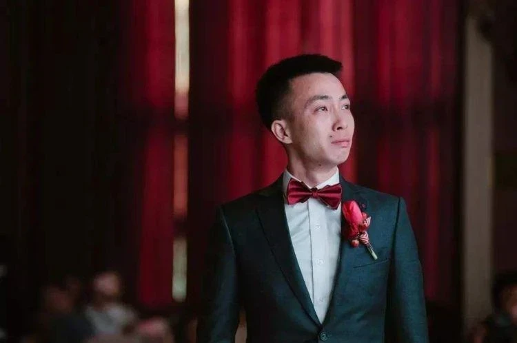 哥哥意外地去世！嫂子拒絕改嫁「供我讀大學」　我結婚當天「她帶來一男人」我淚如雨下