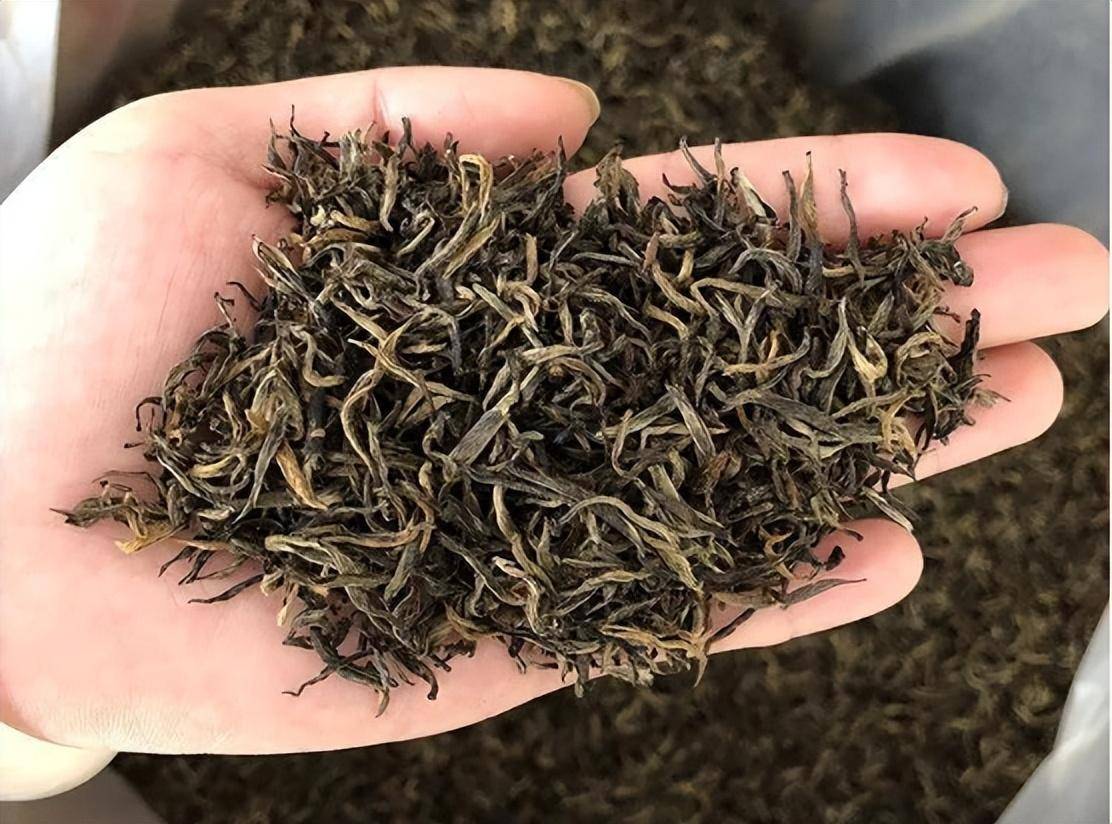 醫生直言：馬上停止飲用「這幾種茶葉」！傷肝毀腎「是煙酒的10倍」