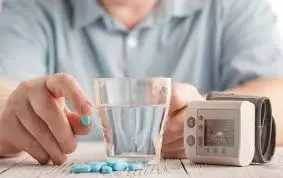 吃降壓藥5年！38歲高血壓男患者「被查出腎衰竭」醫生示警：他犯了3個錯誤